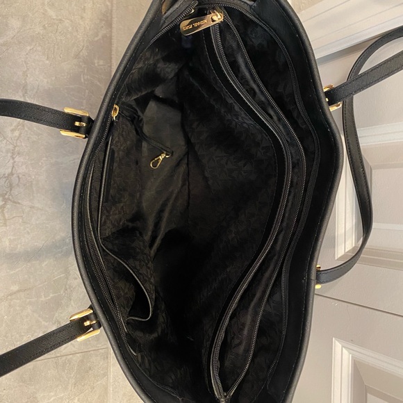 Jet Set Travel Medium Saffiano Leather Top-Zip Tote Michael Kors - Picture 4 of 8